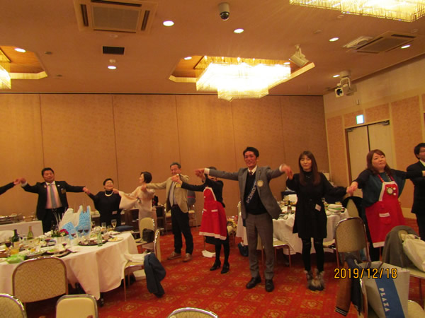 12月18日　クリスマス例会