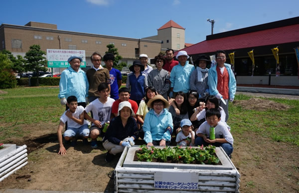 7月7日　IAC協同奉仕活動『加賀温泉駅前花壇植替』今年度1回目（全3回）