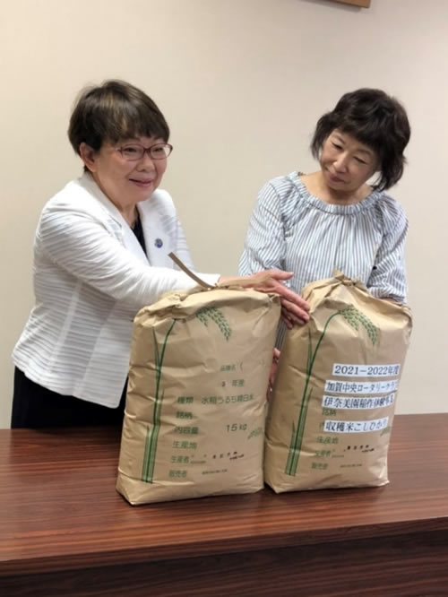 9月22日（水）伊奈美園園児との稲作体験収穫米の贈呈式
