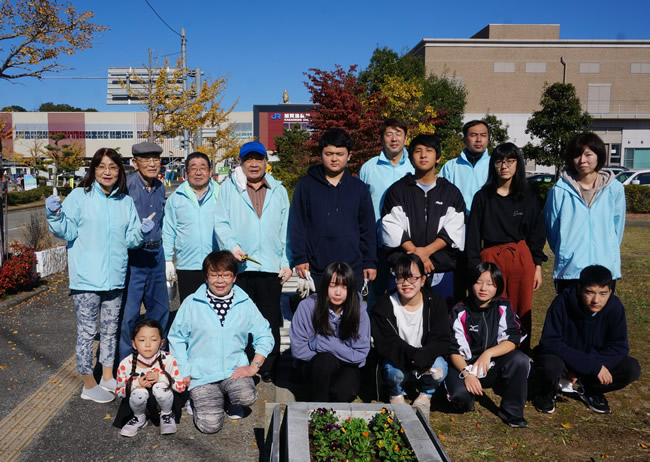 11月7日(日)　加賀温泉駅前花壇植替（Ⅱ）